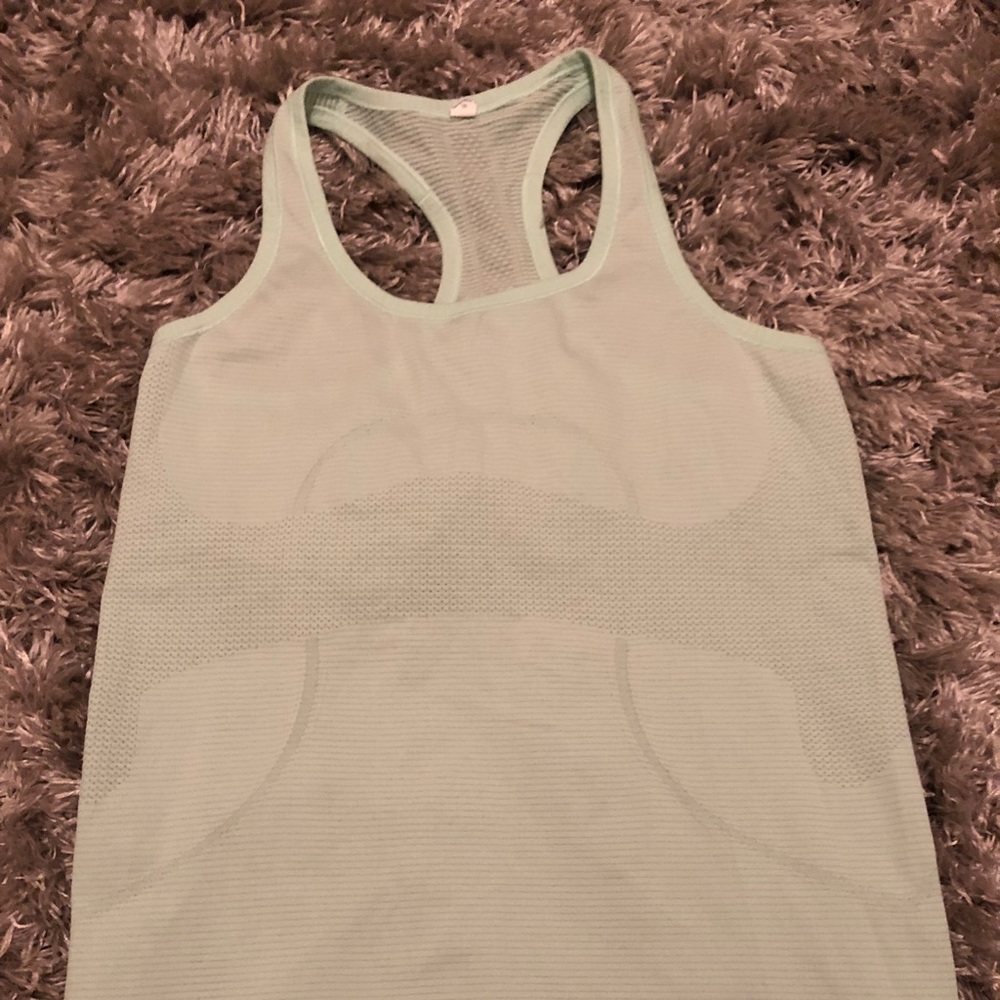 Lululemon swiftly tech Razorback tank size 8